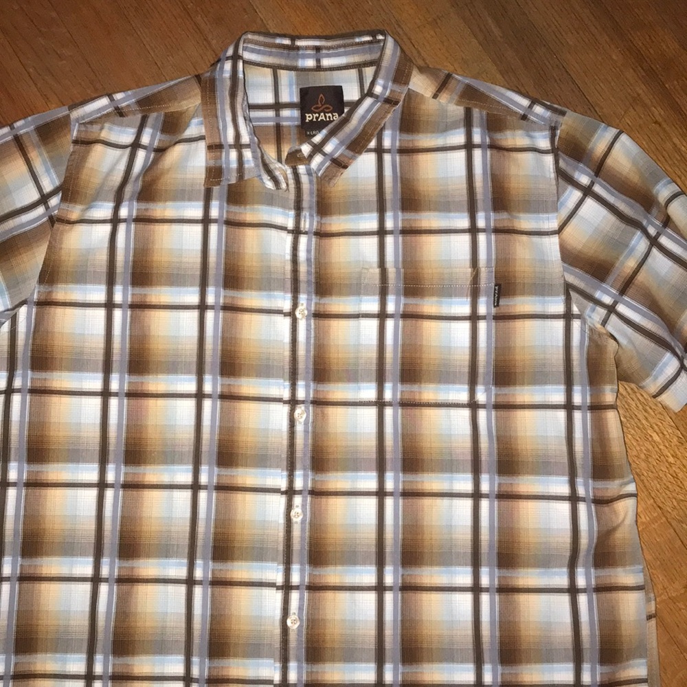 Men’s Prana short sleeve shirt